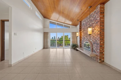4741 Union Street, Burnaby, BC, Burnaby — Single Family Residence for sale