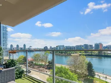 Hot Tub / Spa Photo of 801 980 Cooperage Way, Vancouver, BC