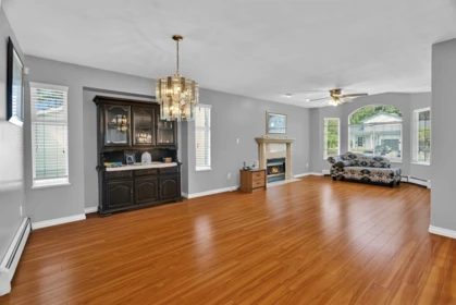 Kitchen Photo of 14332 68 Avenue, Surrey, BC