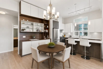 606 123 W 1st Street, North Vancouver, BC, North Vancouver — Apartment/Condo for sale