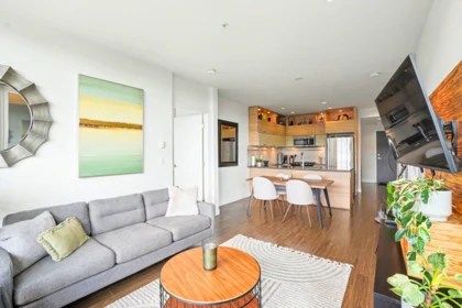 316 9150 University High Street, Burnaby, BC, Burnaby — Apartment/Condo for sale
