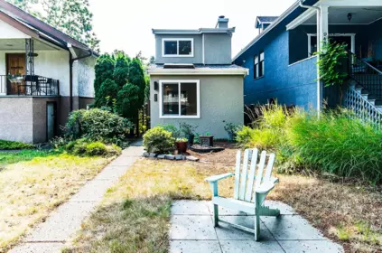 962 E 11th Avenue, Vancouver, BC, Vancouver — Single Family Residence for sale