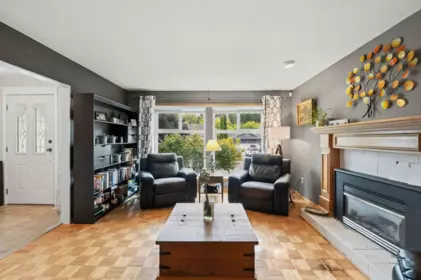 Kitchen Photo of 22950 126 Avenue, Maple Ridge, BC