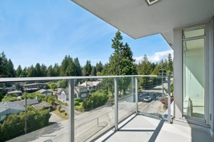 Front Yard Photo of 603 958 Ridgeway Avenue, Coquitlam, BC