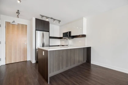 Kitchen Photo of 603 958 Ridgeway Avenue, Coquitlam, BC