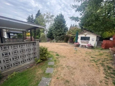 Kitchen Photo of 12719 17a Avenue, Surrey, BC