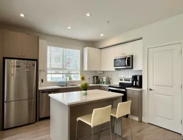 Kitchen Photo of 312 1516 Mccallum Road, Abbotsford, BC