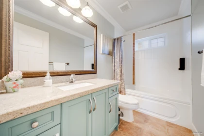 Entry Foyer Photo of 8197 211 Street, Langley, BC