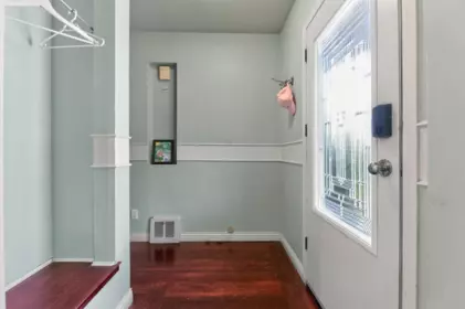 Family Room Photo of 341 W 24th Street, North Vancouver, BC