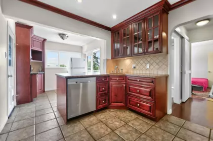 Pantry Photo of 341 W 24th Street, North Vancouver, BC