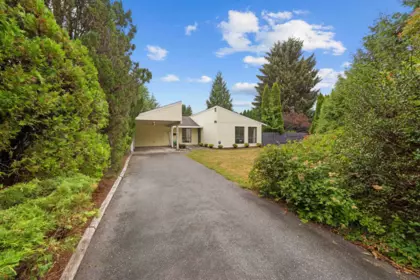 Family Room Photo of 21513 Spring Avenue, Maple Ridge, BC