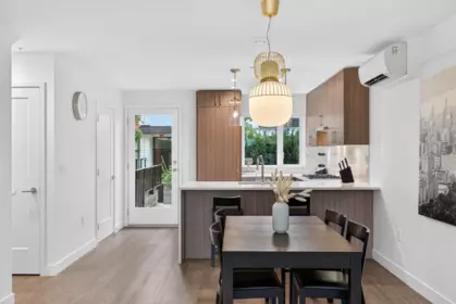 Kitchen Island Photo of 561 W 29th Avenue, Vancouver, BC