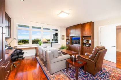 Outdoor Patio Photo of 101 2535 Garden Court, West Vancouver, BC