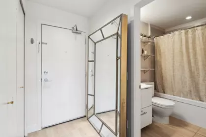 Powder Room Photo of 513 733 W 3rd Street, North Vancouver, BC