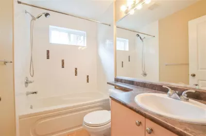 Powder Room Photo of 24905 108a Avenue, Maple Ridge, BC