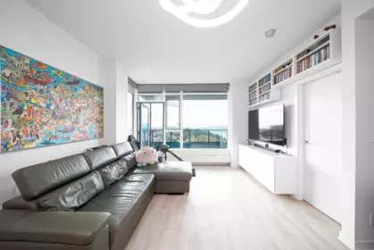1206 8850 University Crescent, Burnaby, BC, Burnaby — Apartment/Condo for sale