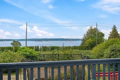 Backyard Photo of 2820 Marine Drive, West Vancouver, BC