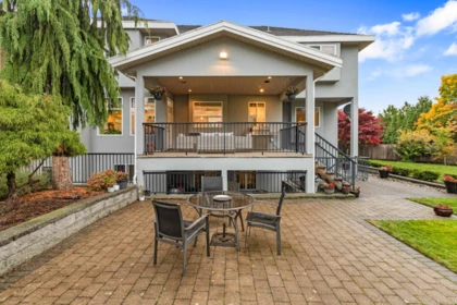 Entry Foyer Photo of 15296 57 Avenue, Surrey, BC