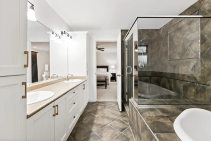 Laundry Room Photo of 15296 57 Avenue, Surrey, BC