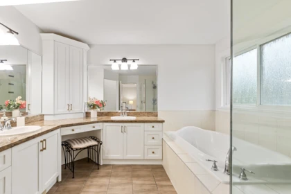 Office / Den Photo of 15296 57 Avenue, Surrey, BC