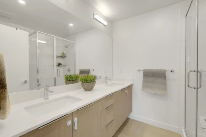 Guest Bathroom Photo of 28 4408 Cormorant Way, Tsawwassen, BC