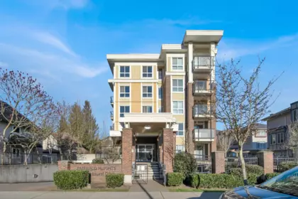 201 13883 Laurel Drive, Surrey, BC, Surrey — Apartment/Condo for sale