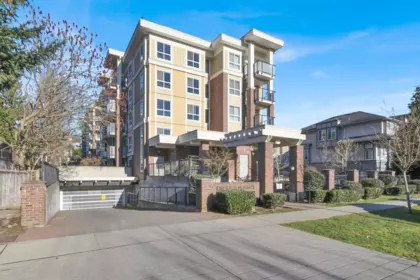 201 13883 Laurel Drive, Surrey, BC, Surrey — Apartment/Condo for sale