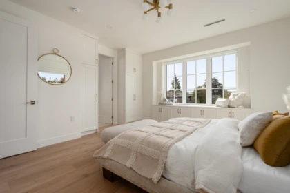 Hallway Photo of 2 2344 W 45th Avenue, Vancouver, BC