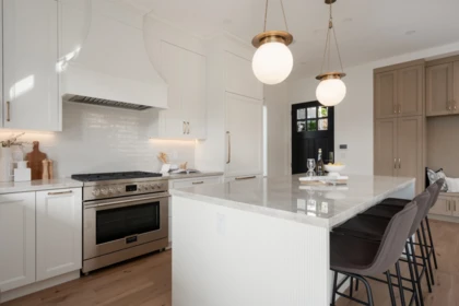 Walk-In Closet Photo of 2 2344 W 45th Avenue, Vancouver, BC