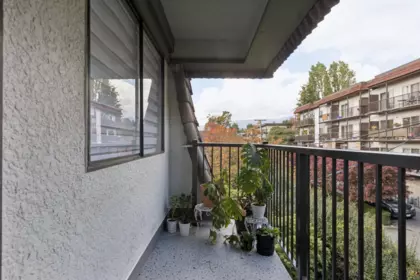 Guest Bathroom Photo of 303 236 W 2nd Street, North Vancouver, BC
