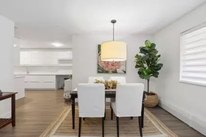 Kitchen Island Photo of 303 236 W 2nd Street, North Vancouver, BC