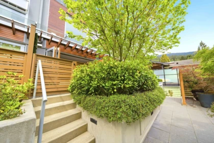 Backyard Photo of 2222 Caledonia Avenue, North Vancouver, BC