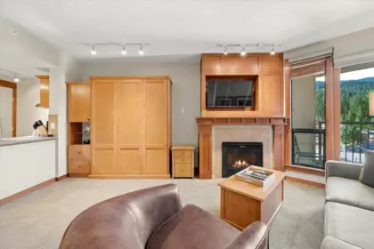 Kitchen Photo of 520 4320 Sundial Crescent, Whistler, BC