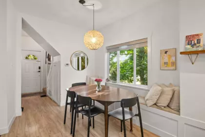 Kitchen Island Photo of 929 E 30th Avenue, Vancouver, BC