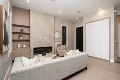 2 4579 W 11th Ave Avenue, Vancouver, BC, Vancouver — Half Duplex for sale