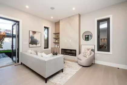 2 4579 W 11th Ave Avenue, Vancouver, BC, Vancouver — Half Duplex for sale