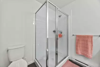 Powder Room Photo of 2 15850 85 Avenue, Surrey, BC