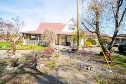 4214 Wilson Road, Yarrow, BC, Yarrow — Single Family Residence for sale