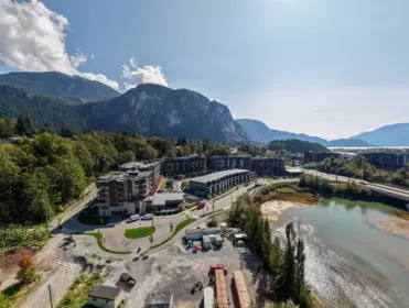 221 1500 Scott Crescent, Squamish, BC, Squamish — Apartment/Condo for sale