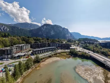 221 1500 Scott Crescent, Squamish, BC, Squamish — Apartment/Condo for sale