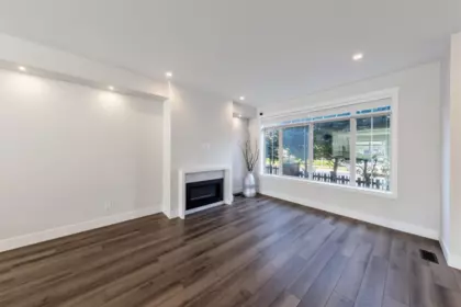 16476 24a Avenue, Surrey, BC, Surrey — Row House (Non-Strata) for sale
