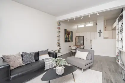 408 2333 Triumph Street, Vancouver, BC, Vancouver — Apartment/Condo for sale