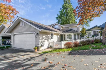 49 6488 168 Street, Surrey, BC, Surrey — Townhouse for sale