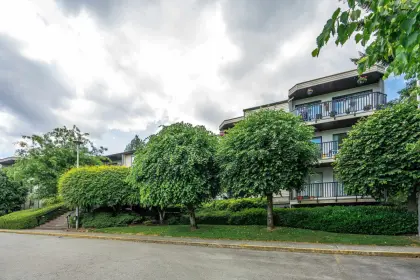 203 9952 149 Street, Surrey, BC, Surrey — Apartment/Condo for sale