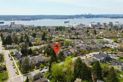 353 E 8th Street, North Vancouver, BC, North vancouver — Single Family Residence for sale