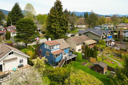 353 E 8th Street, North Vancouver, BC, North vancouver — Single Family Residence for sale