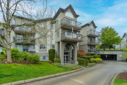 215 32725 George Ferguson Way, Abbotsford, BC, Abbotsford — Apartment/Condo for sale