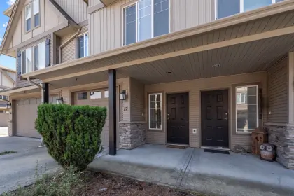17 46321 Cessna Drive, Chilliwack, BC, Chilliwack — Townhouse for sale