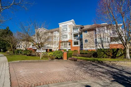 402 5280 Oakmount Crescent, Burnaby, BC, Burnaby — Apartment/Condo for sale