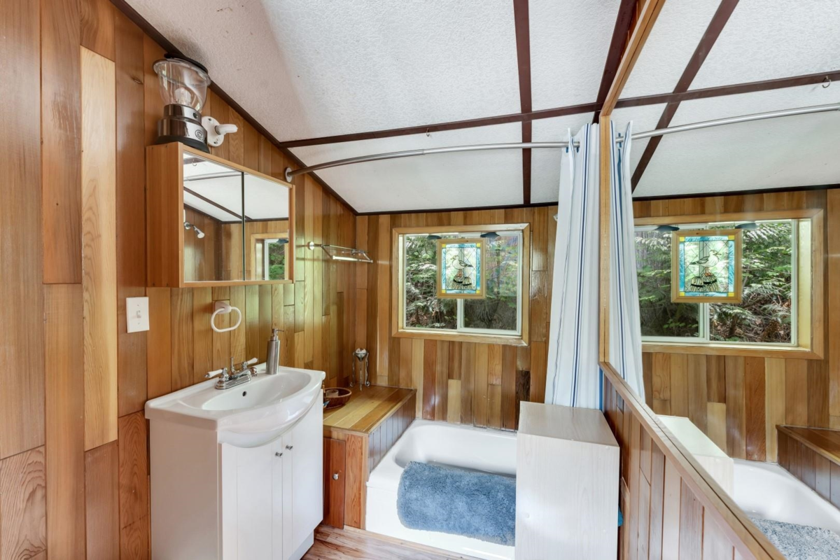 Backyard Photo of BLK C DL 184 Cascade Bay, Harrison Hot Springs, BC